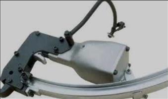 PNEUMATIC CLINCHING TOOL