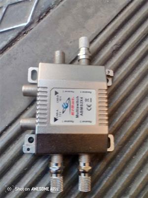 DStv 2×4 Elsat Multiswitch