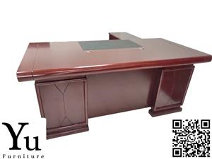 Luxurious Executive Mahogany 3-Piece Desk Set with Lockable Mobile Units