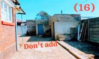 3 bedroom 1 bathroom house for sale in south hills Johannesburg
