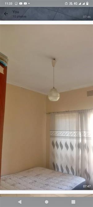ROOM for RENT in LAMBTON
