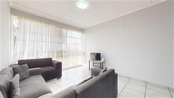 Spacious 2-Bedroom Flat in  Denlee – Ideal Location!