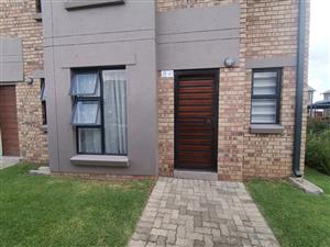 Elegant & Modern Two-Bedroom Duplex Apartment in the Sought-After Leano Complex, Albertsdal!