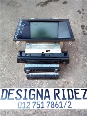 BMW E70 X5/E71 X6 NAVIGATION SCREEN /CD PORT & RADIO CONTROL UNITS 