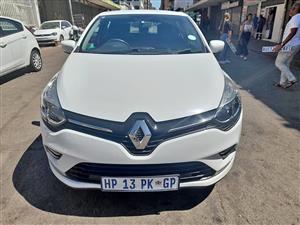 2018 Reanut Clio 900T 74000kilos Available Contact Leon on 