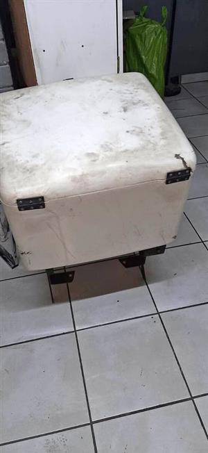 Motorcycle Delivery Box – Lockable & Ready for Work