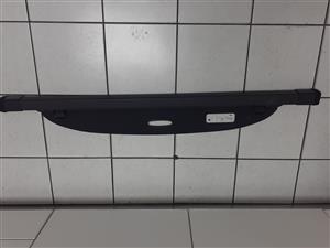 Hyundai Tucson retractable parcel cover 