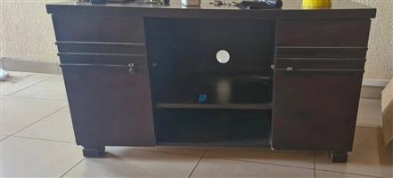 Tv stand