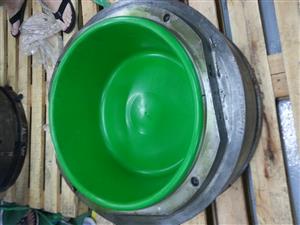 INJECTION MOLDING MOLD 