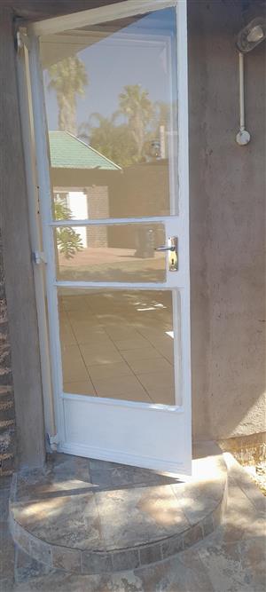 Room to rent for 1 person 3km from Wonderpark mall