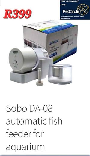Aquarium automatic fish feeder