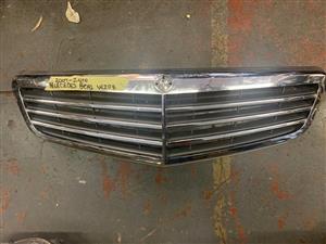 MERCEDES BENZ W204 GRILL