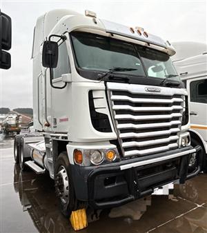 2014 FREIGHTLINER ISX500 CUMMINS –