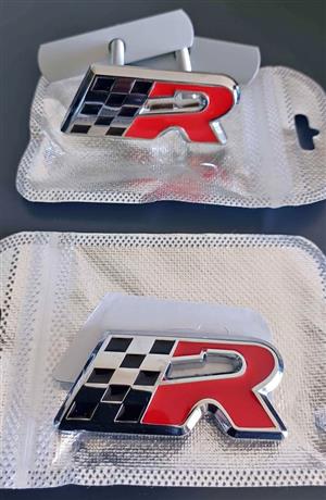 Cupra R badges