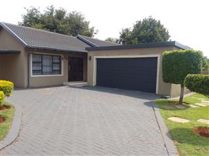 Wonderful, Neat & Exceptionally Spacious Family Home in Geelhoutpark Ext 4