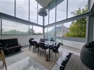 Penthouse Rental Monthly in Tamboerskloof