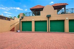 Townhouse For Sale in New Redruth