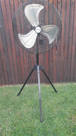 Goldiar 80cm industrial pedastle fan.Like new.