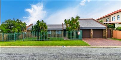 Modern House with Spacious Living