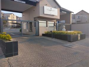 Stunning Upmarket Furnished Family Unit