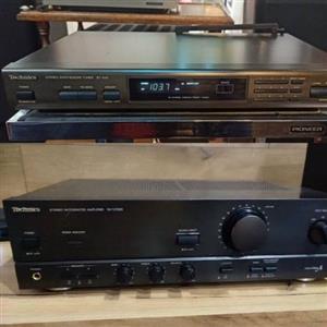 TECHNICS AMPLIFER AND TUNER FOR SALE - LIKE NEW