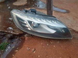 Audi Q7 headlights 