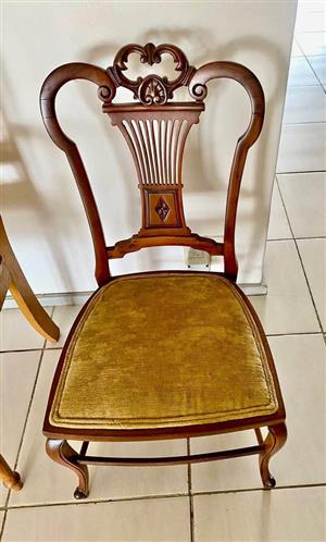 Antique Victorious chair