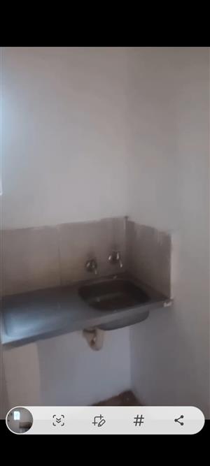 Room to rent at Malamulele section C with sink, shower  toilet and basin.