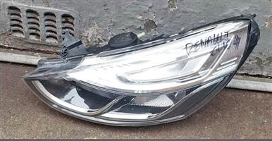 Renault Clio 4 headlight
