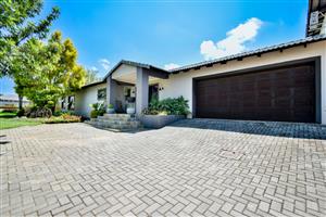 10 Bedroom House for Sale in Rietvlei View Country Estate