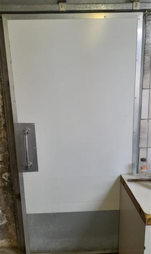 Sliding fridge door