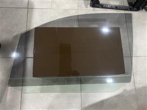 2020 VW CADDY LEFT FRONT DOOR GLASS FOR SALE.