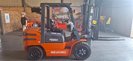 New FD35 Revaro standard forklifts available