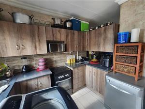 Townhouse For Sale in Alberante