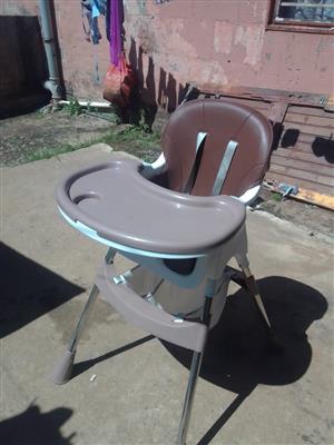 Feeding chair excellent condition price negotiable 