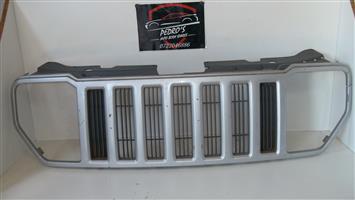 Jeep Cherokee grille