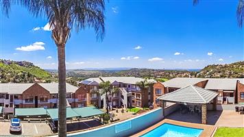 Stunning Ground-Floor Unit with Panoramic Golf Course Views – Beverley Hills, Bassonia Proper