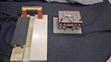 Lima Station Building and platform