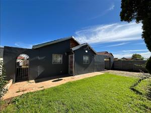 House For Sale in Villa Liza