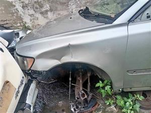 Volvo S40 2.0 2007 left front fender