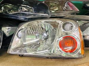 Nissan Np300 headlight