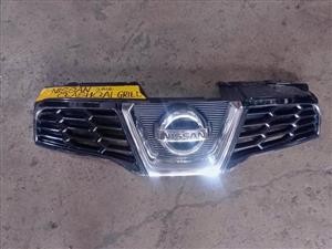 Nissan Qashqai Grill 2014