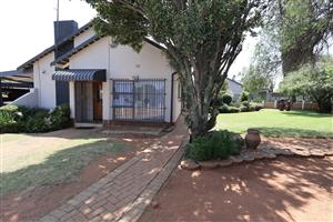 Spacious Family Home with Pool, Covered Patio & Flexible Living