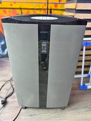 Air conditioner for warm and cold purposes