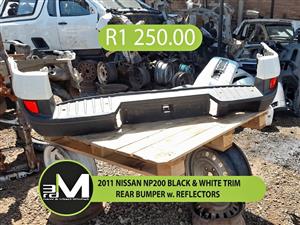 2011 NISSAN NP200 BLACK & WHITE TRIM REAR BUMPER w. REFLECTORS