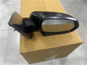 2018 KIA RIO ELECTRONIC DOOR MIRROR RIGHT SIDE FOR SALE. IN EXCELLENT CONDITION
