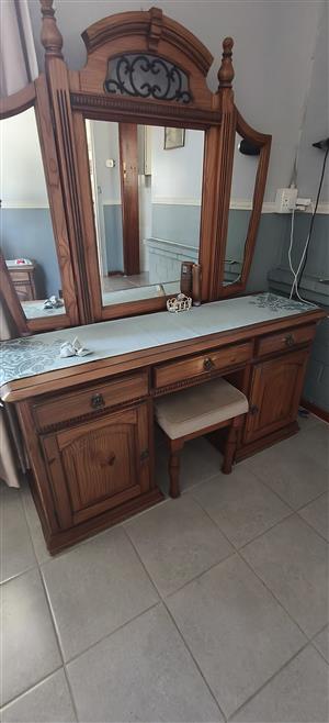 Bedroom suite