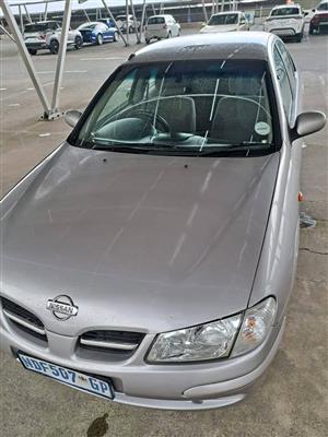 Nissan Almera