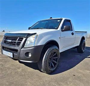 2011 ISUZU KB250 FLEETSIDE