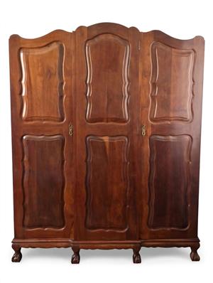 Vintage Ball & Claw Bedroom Set 
